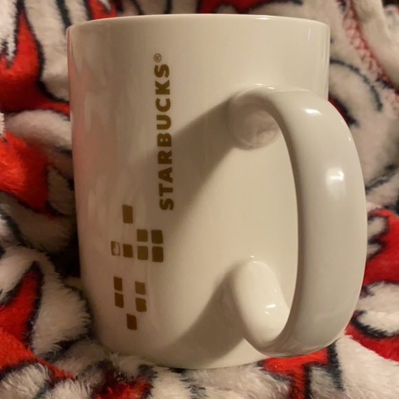 Starbucks seasonal Holiday Mug! - Picture 6 of 8